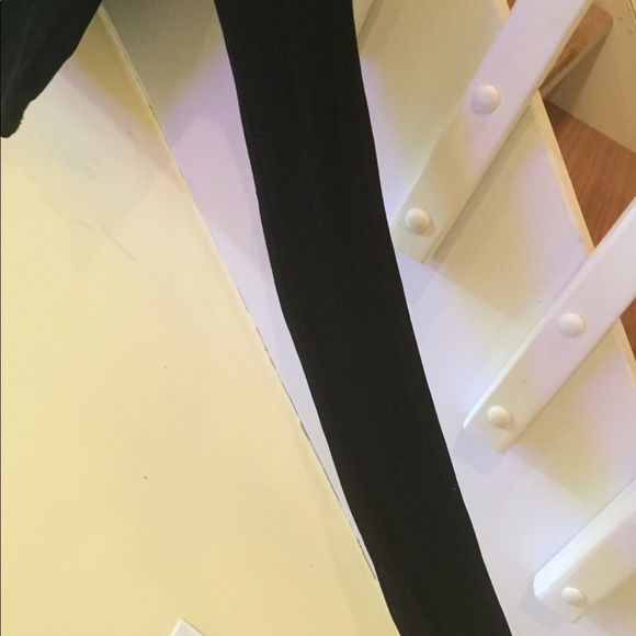 **SOLD**Black Long Sleeve Crop Top ASOS - Picture 5 of 7